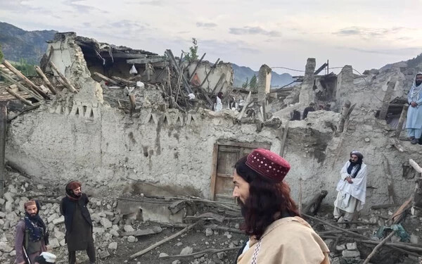 földrengés Afganisztán