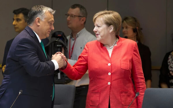 Angela Merkel és Orbán Viktor 