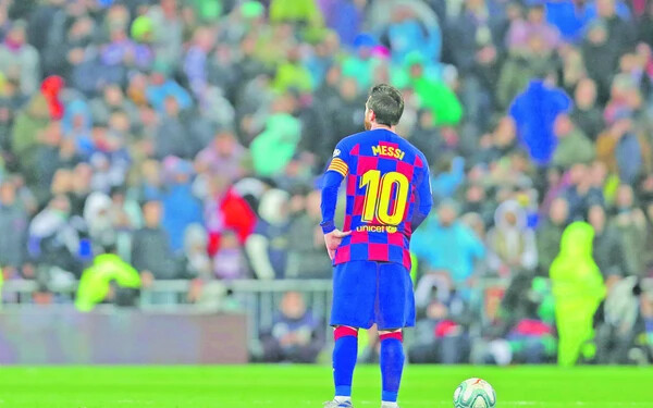 Messi sorsa Barcelonában: mintha egyedül ő lenne felelős minden sikerért és minden problémáért (TASR/AP)