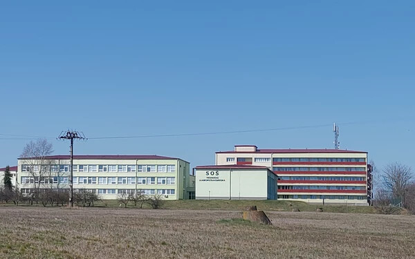 A Műszaki, Mezőgazdasági és Élelmiszeripari Szakközépiskola épülete