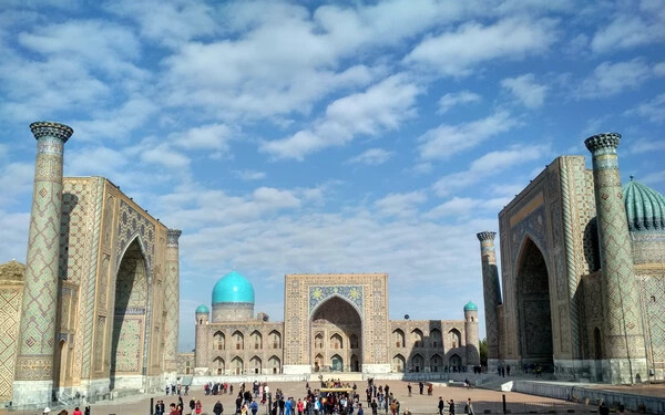 Üzbegisztán legismertebb látképe: a Regisztán Szamarkandban