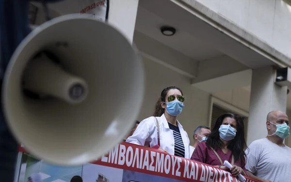 koronavírus Görögország tüntetés