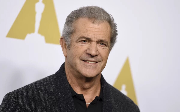 Mel Gibson tasr