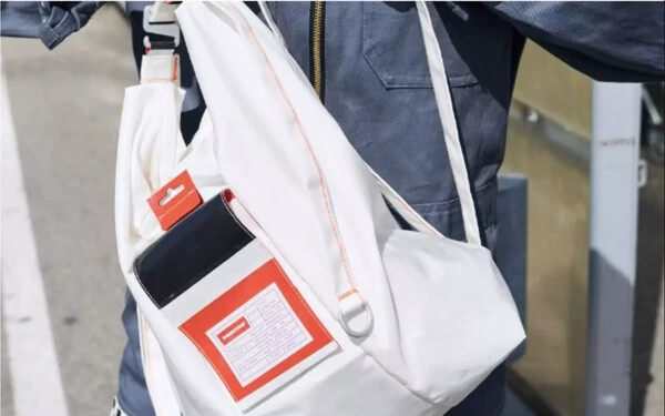 BIZARR VIDEÓ: Légzsákokból készít táskákat egy svájci cég