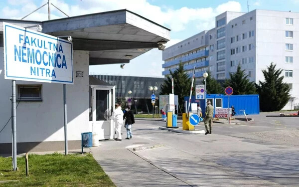 nyitrai kórház