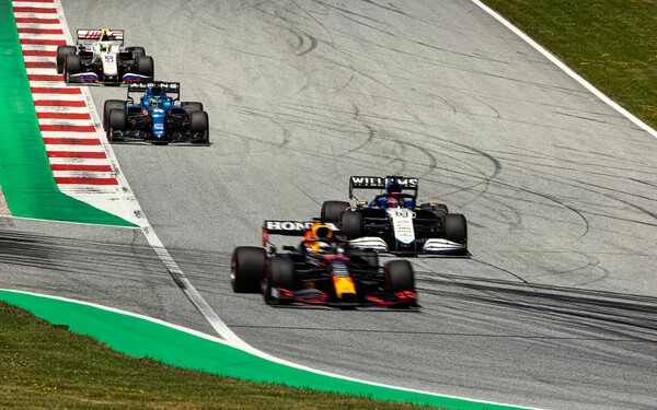 Stájer Nagydíj – Verstappen rajtolhat a pole pozícióból