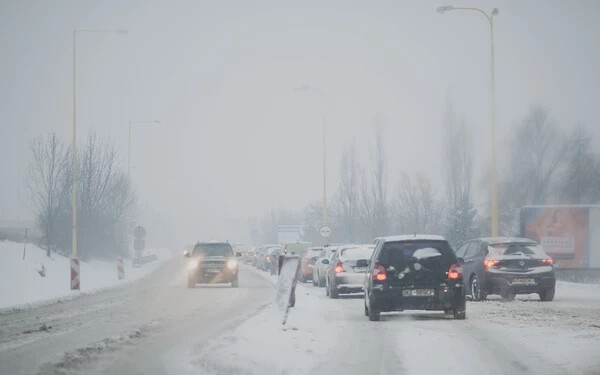 Havazás nehezítette a közlekedést keleten