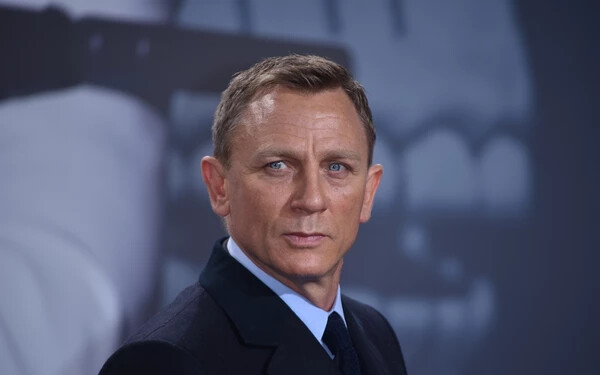 Daniel Craig ugyanolyan kitüntetésben részesült, mint James Bond 