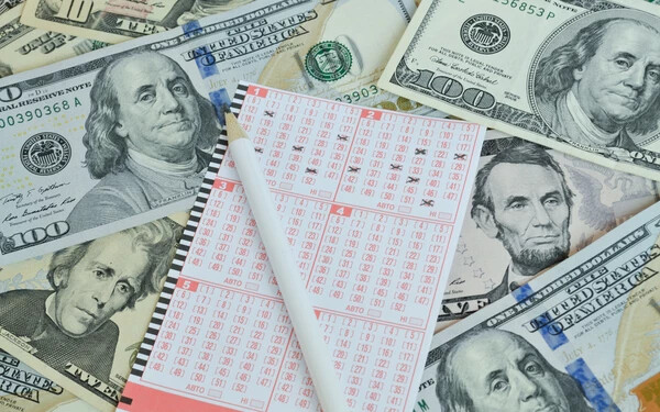 Közel 125 milliót nyert a lottón – unja, hogy nem kell munkába járnia