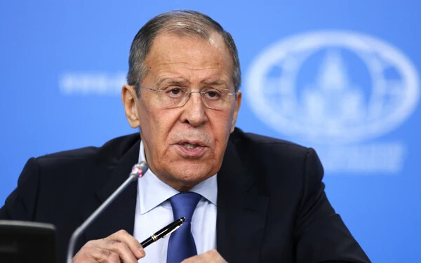 Szergej Lavrov orosz külügyminiszter a három diplomata kiutasítása kapcsán arról beszélt, szerinte Pozsony az Egyesült Államok befolyása alatt hozta meg döntését ⋌(TASR/AP-felvétel)
