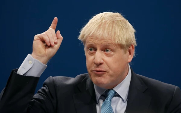 Boris Johnson kormányfő frizurája tényleg vicces, azonban megrögzött unióellenessége már kevésbé ⋌(TASR/AP)