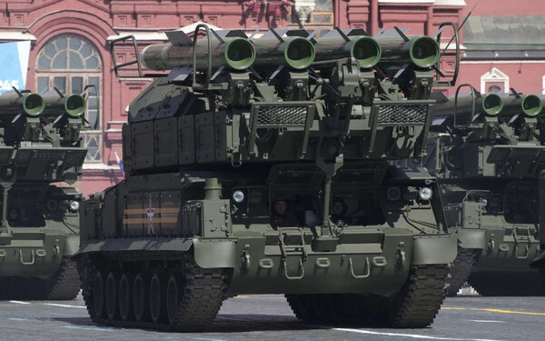 Kijev: nehézfegyvereket adott Oroszország a szakadároknak