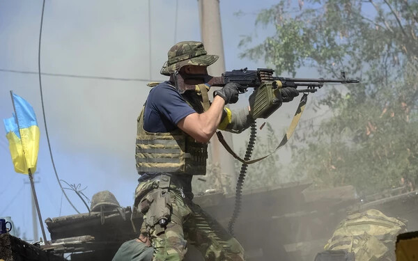 Ismét ukrán katonák haltak meg a kelet-ukrajnai harcok övezetében