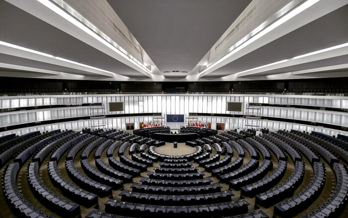 európai parlament k