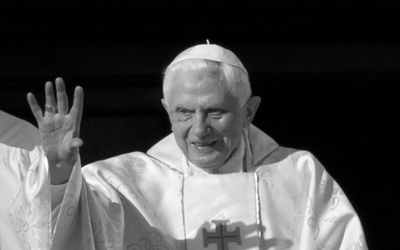 XVI. Benedek pápa