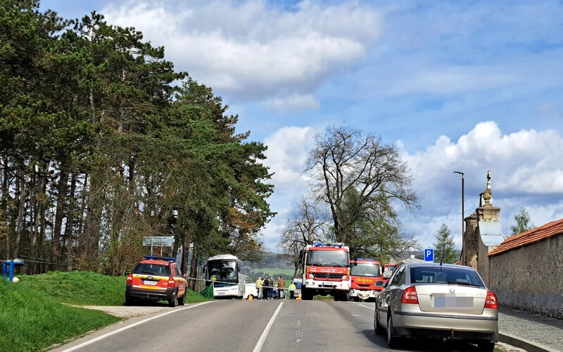 Autóbusz gázolt járókelőket – ketten meghaltak, többen megsérültek