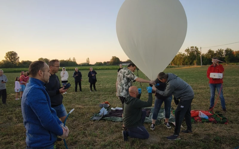 A ballon 34 kilométer magasan fakadt ki és kezdte meg az ereszkedést (A szerző felvétele)