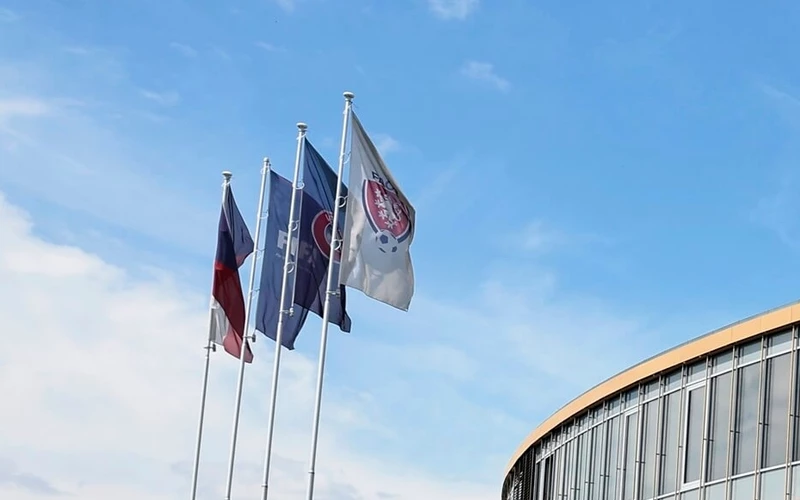 fačr