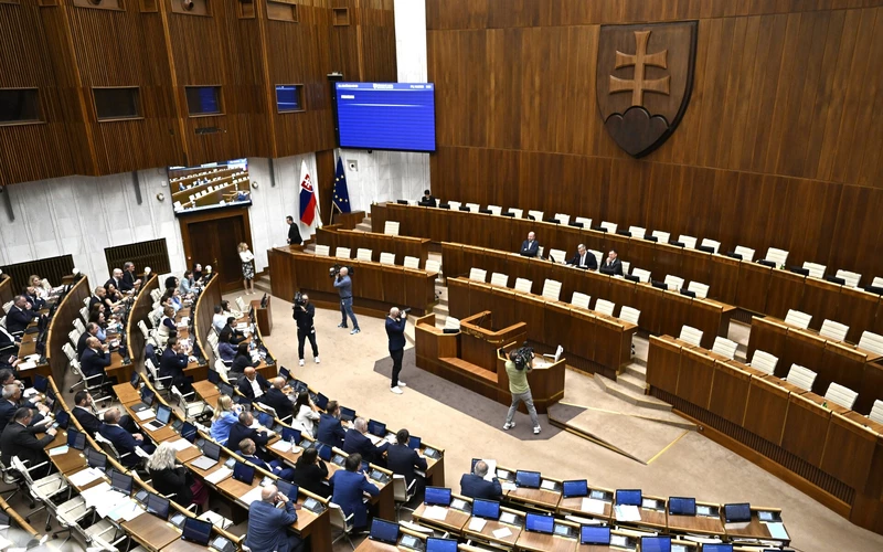 parlament kk