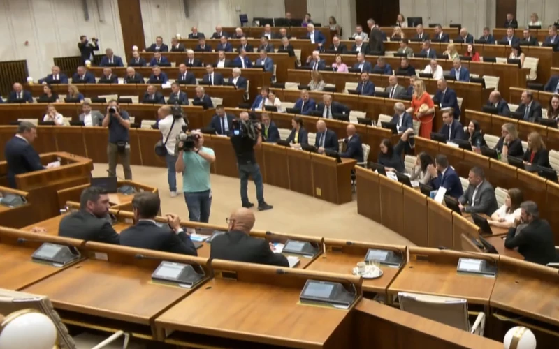 parlament-stvr-live