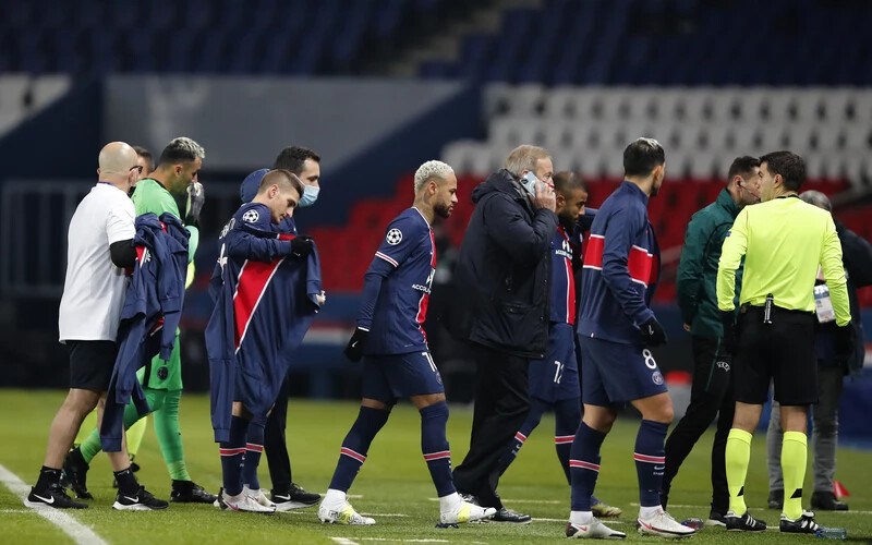 Az UEFA „alapos vizsgálatot” indított a PSG–Basaksehir botránya miatt
