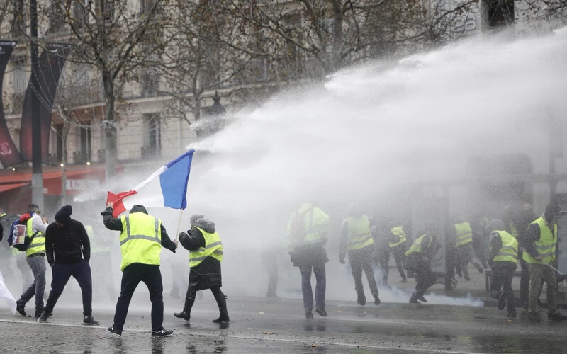 franciaország tüntetés