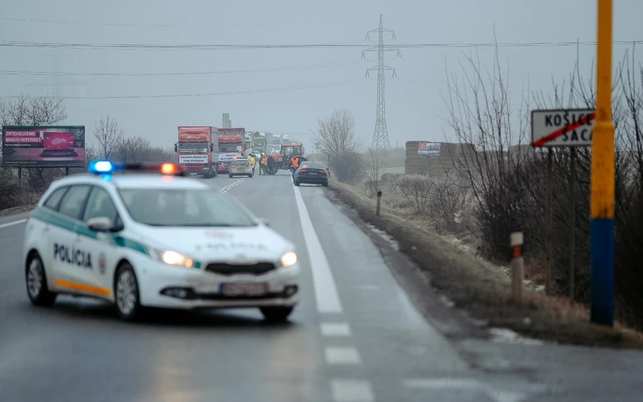 GALÉRIA: Teljes útzár Kassa és Rozsnyó között