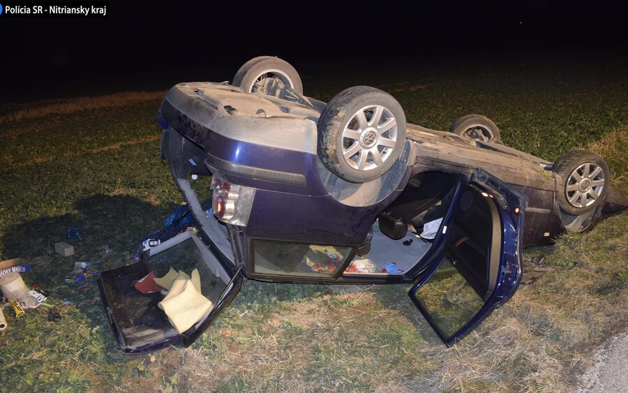 Tragikus autóbaleset – Rázuhant az autó a járműből kiesett férfira