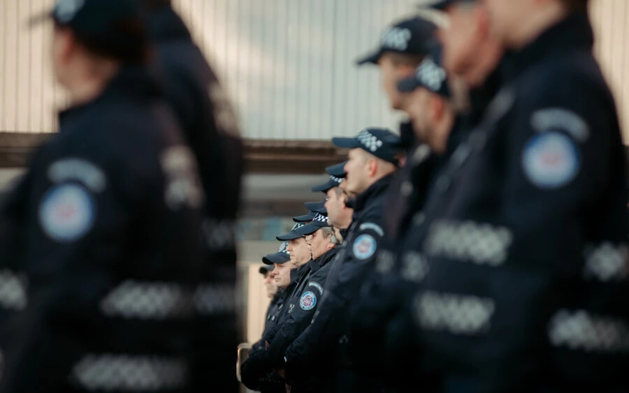 100 eurós prémiumot kaptak a 25 éve szolgáló városi rendőrök