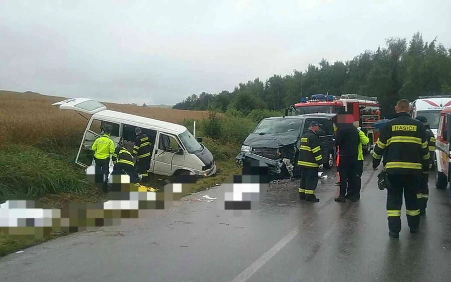 Tragikus baleset: négy gyermek és egy felnőtt vesztette életét