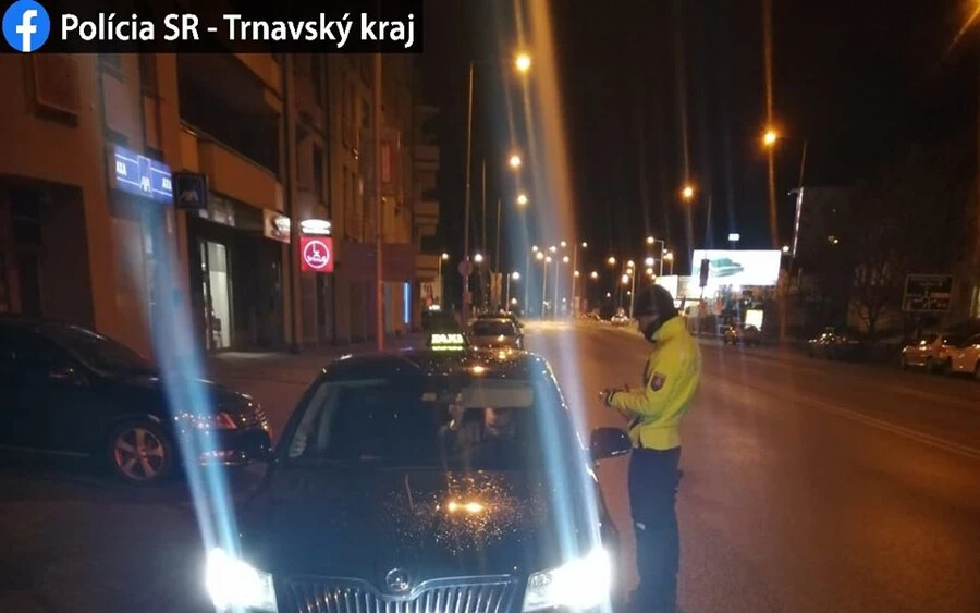 32 taxis munkáját ellenőrizték a rendőrök Dunaszerdahelyen