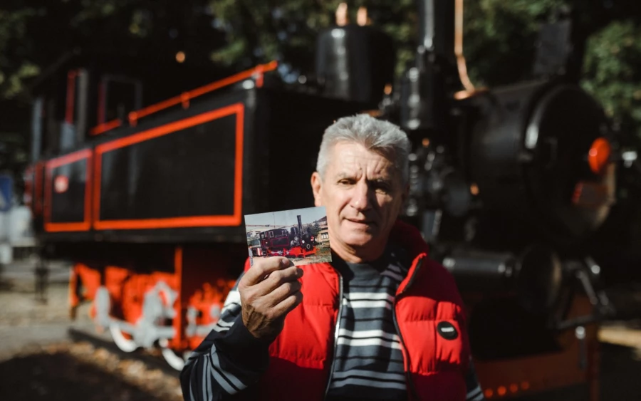 Újra régi fényében pompázik a gőzmozdony