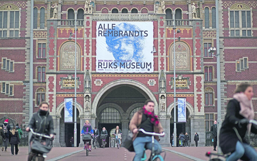 Hollandia leghíresebb festője, múzeuma és legnépszerűbb közlekedési eszköze 