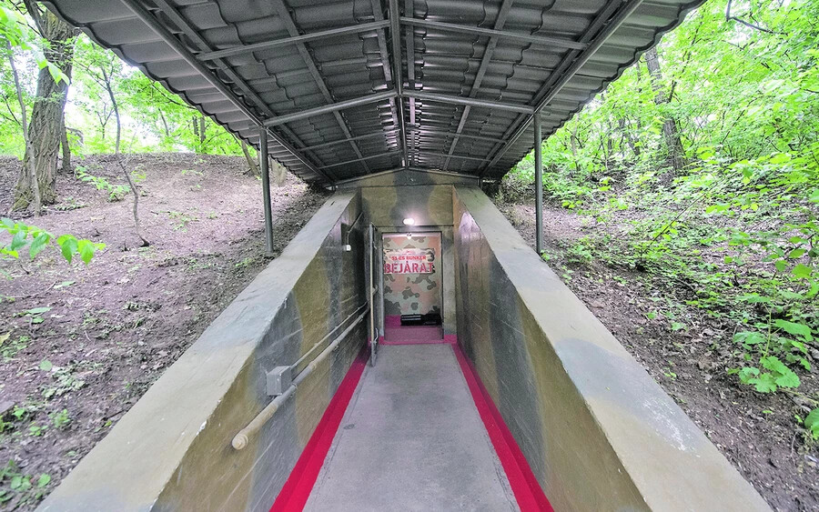 A bunker bejárata