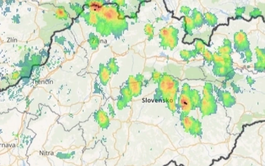 Kedd délelőtt folyamán zivatarok kialakulása várható, különösen a hegyvidéki területeken. A nap előrehaladtával egy hidegfront vonul be térségünkbe, amely viharhullámokat hoz magával.