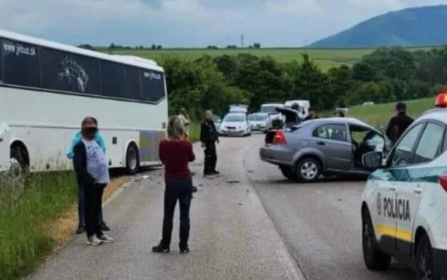 A baleset után felszálltak egy pótlóbuszra, és épségben megérkeztek úti céljukra, egy minifarmra, ahol eredetileg az állatokat akarták megnézni. Így a szülők elmondása szerint a gyerekek nem stresszelve érkeztek haza, hanem izgatottan meséltek arról, hogy részt vehettek a gyakorlaton, és még az állatokat is látták.