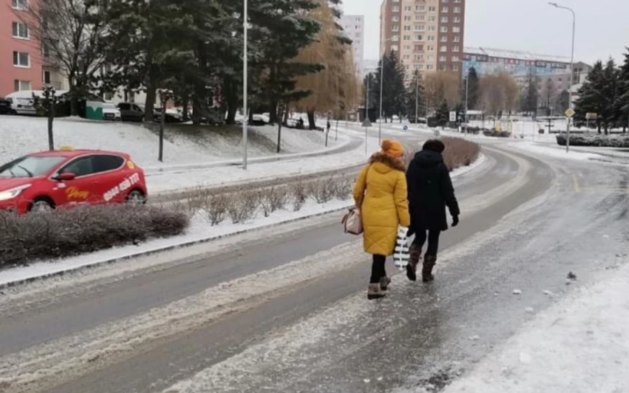 Az ünnepek alatt a lakosok nem szeretik korlátozni kiadásaikat. Ezért gyakran előfordul, hogy karácsonyi vásárlásaikhoz hitelhez nyúlnak, vagy hitelkártyájukon kerülnek mínuszba, ezek pedig később sok pénzükbe kerülnek…