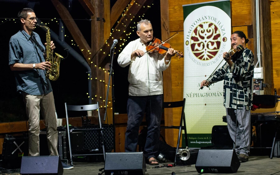 Folkhimnusz születik Gombaszögön