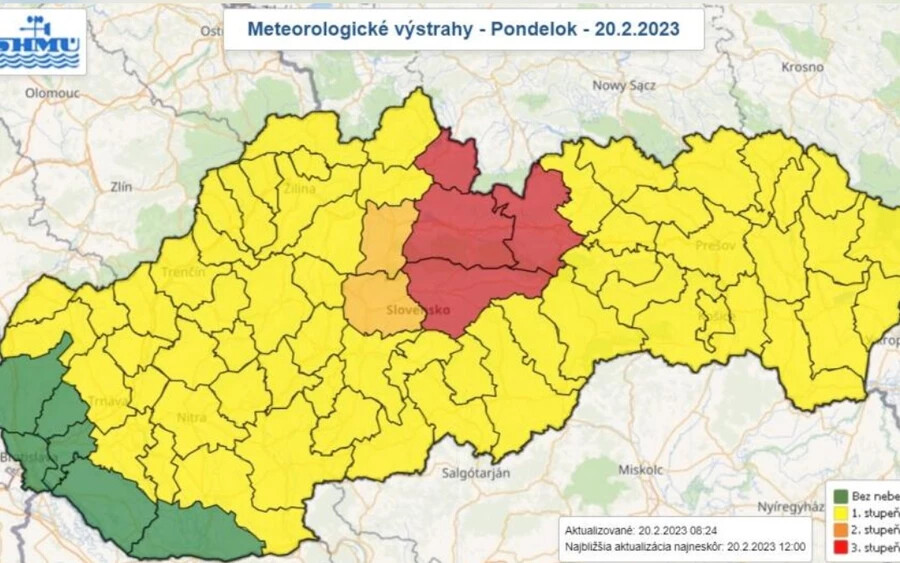 A figyelmeztetés ma 17.00 órától kedd 6.00 óráig érvényes – tájékoztatott a Szlovák Hidrometeorológiai Intézet (SHMÚ) a honlapján.