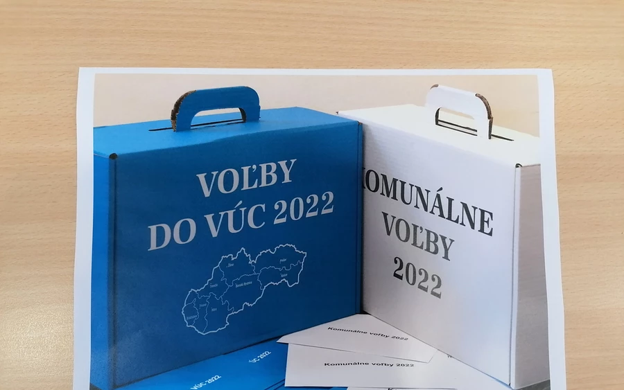 "Amint a szavazóhelyiségek bezárnak, elkezdjük közzétenni a nem hivatalos eredményeket, feltételezem, hogy az első eredmények 20.30 órakor lesznek ismertek. Ezeket 30 perces időközönként frissítik" – mondta.