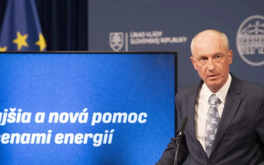  A szabályozott energiaárakkal rendelkező vállalkozásoknak, amelyek már befizették az előleget, visszamenőlegesen jóváírást kell kapniuk. A többieknek néhány napon belül új számlákat kell kiállítaniuk. Egy másik változás, hogy a kormány eredetileg csak 80 százalékot térített volna meg. Ez azonban már nem így van. A kisvállalkozások végül a szabályozott és a maximált energiaár közötti különbség 100 százalékát kapják majd vissza.