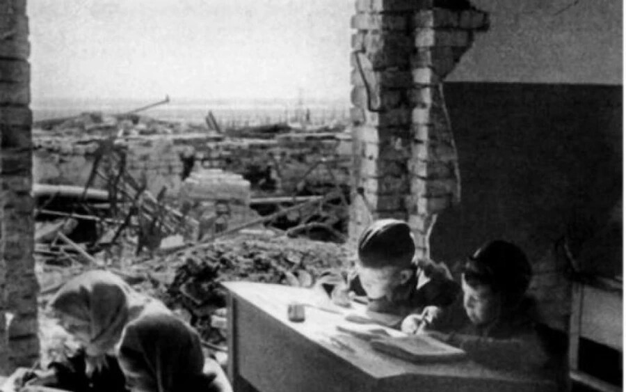 1943 - Sztálingrád, a tanítás folytatódik