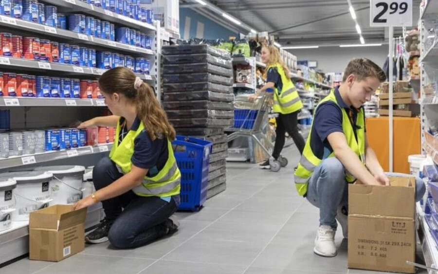 Elsőként az Action holland üzletlánc nyitja meg boltjait a Danubia bevásárlóközpontban, amely a pozsonyi Pannónia úton található. Az Action márciusra tervezi a nyitást.
