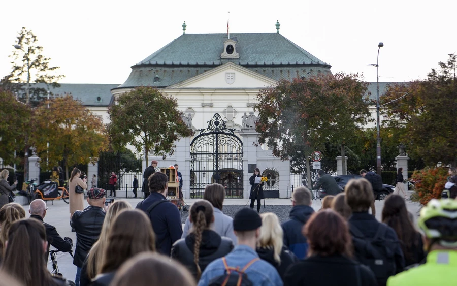 A pozsonyi gázolás áldozataira emlékeztek kedd este Pozsonyban (FOTÓK)