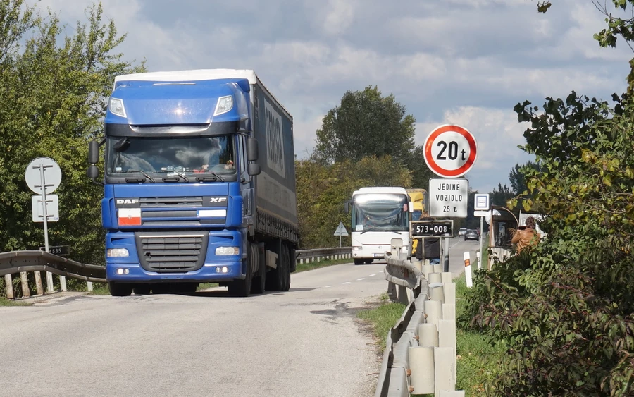 Gúta és Keszegfalva között több kritikus pont is van az úton (a szerző felvétele)