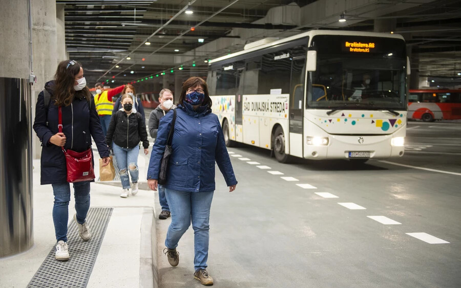 Megnyitották az új autóbusz-pályaudvart Pozsonyban