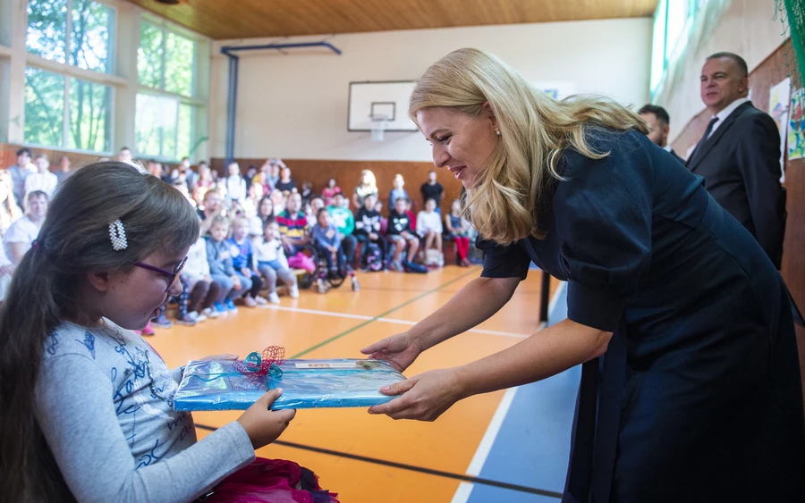 Čaputová megnyitotta az új tanévet, a gyerekek visszaültek az iskolapadokba