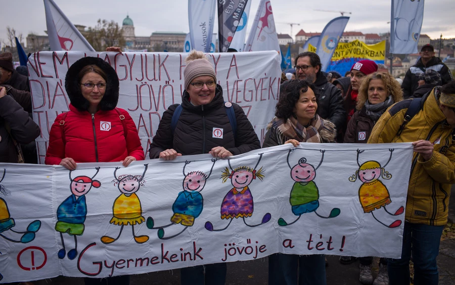 Folytatódik a pedagógussztrájk Magyarországon (FOTÓK)