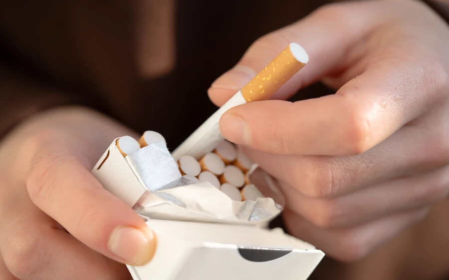 A Novilist portál hozzáteszi, hogy azóta a fogyasztók felárat fizetnek az olyan cigarettákért, mint a Davidoff.
