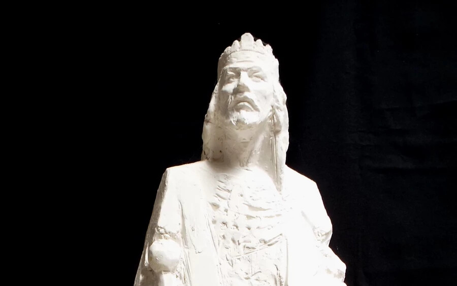 Szilágyi Tibor szobrászművész alkotóműhelyében elkészültek a Szent István-szobor vázlatai